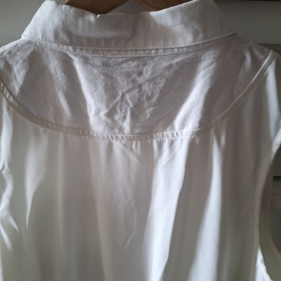 Kathleen Kirkwood - Dictrac Ease - Under Cover Agent - Off-White Shirttail - Picture 8 of 16